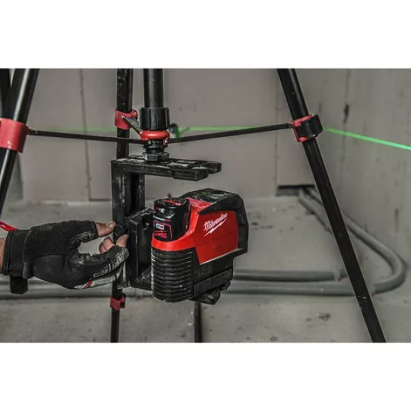 Нівелір лазерний лінійно-точковий акумуляторний MILWAUKEE M12 CLLP-301C (зелений промінь) Нівелір лазерний лінійно-точковий акумуляторний MILWAUKEE M12 CLLP-301C (зелений промінь)