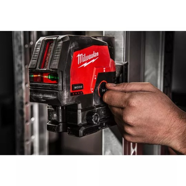 Нівелір лазерний лінійно-точковий акумуляторний MILWAUKEE M12 CLLP-301C (зелений промінь) Нівелір лазерний лінійно-точковий акумуляторний MILWAUKEE M12 CLLP-301C (зелений промінь)