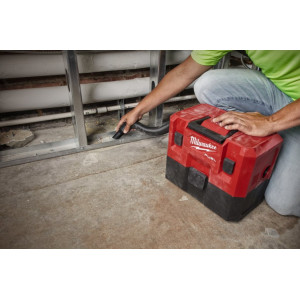 Пилосос акумуляторний MILWAUKEE, M12 FVCL-0, для рідини та сухого сміття (каркас, аксесуари, картонне пакування)