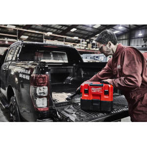 Пилосос акумуляторний MILWAUKEE, M12 FVCL-0, для рідини та сухого сміття (каркас, аксесуари, картонне пакування)